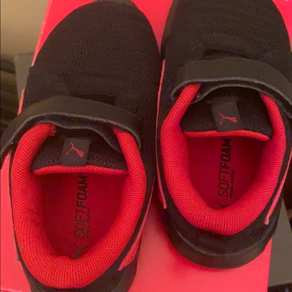 Like new sneakers